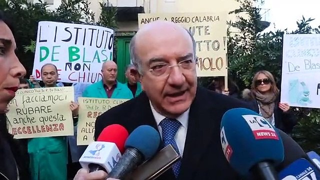 Reggio Calabria, chiusura De Blasi : protesta di dipendenti e cittadini, intervista al direttore Lamberti