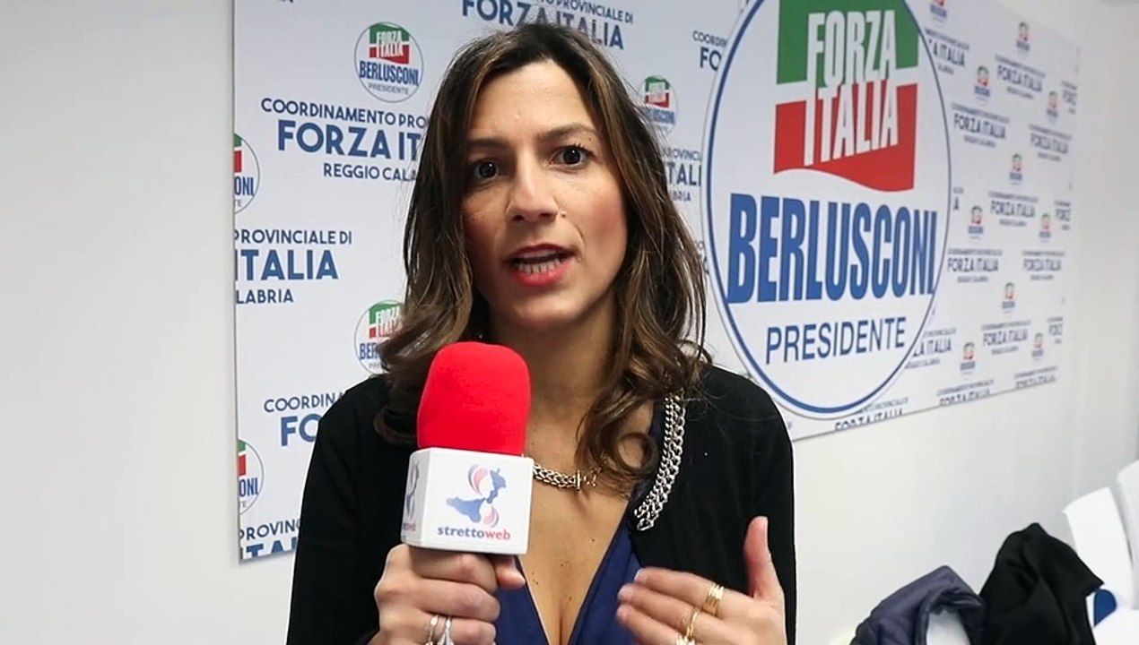Reggio Calabria, la minoranza si scaglia contro FalcomatÃ . Caracciolo: "Ã¨ incapace, si dimetta"