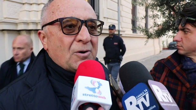 Reggio Calabria: licenziamenti al Porto di Gioia Tauro, riunione in Prefettura. Intervista al sindacalista Giuseppe Larizza