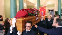 Reggio Calabria in lutto per l'ultimo saluto a Giacomo Battaglia, grande commozione ai funerali