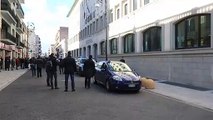 'Ndrangheta, arresti a Reggio Calabria: ecco le immagini dell'uscita degli arrestati dalla Questura