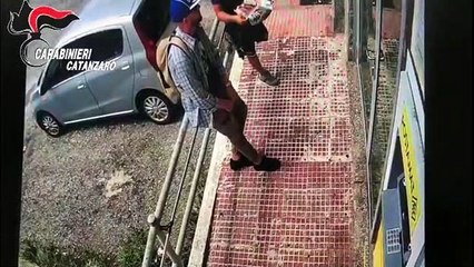 Calabria: arrestate 11 persone che rapinavano poste e negozi