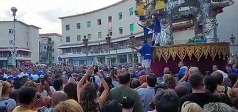 Messina in festa: le spettacolari immagini della partenza della Vara