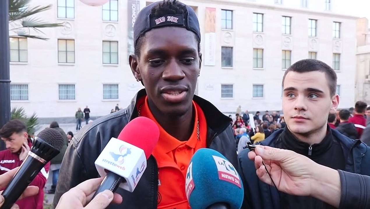 Reggio Calabria: Fiaccolata di solidarietÃ  per Maria Antonietta Rositani, intervista al intervista a Babacar Seye della Viola