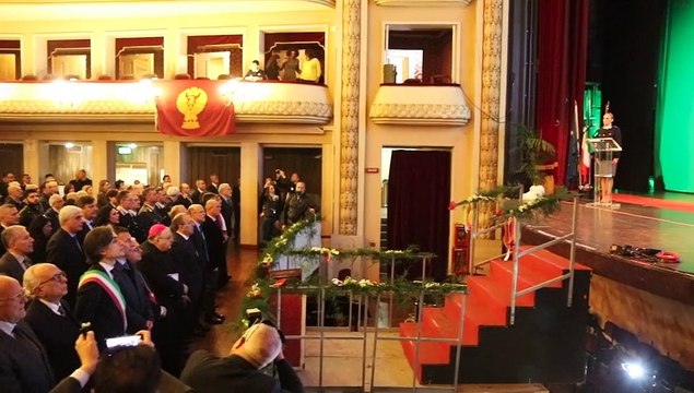 Festa della Polizia a Reggio Calabria: ecco le immagini dell'Inno di Mameli