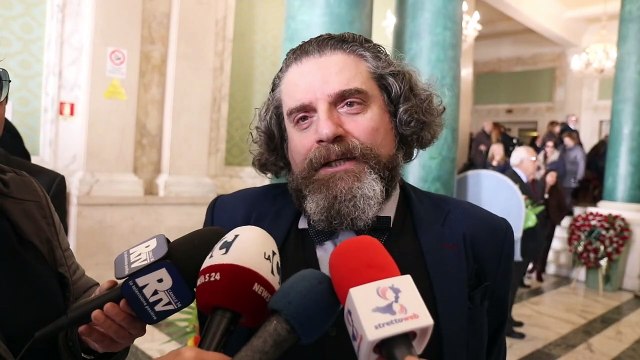 Camera ardente per Giacomo Battaglia, l'amico fraterno Gigi Miseferi lo ricorda in lacrime: Ã¨ entrato nel cuore della gente