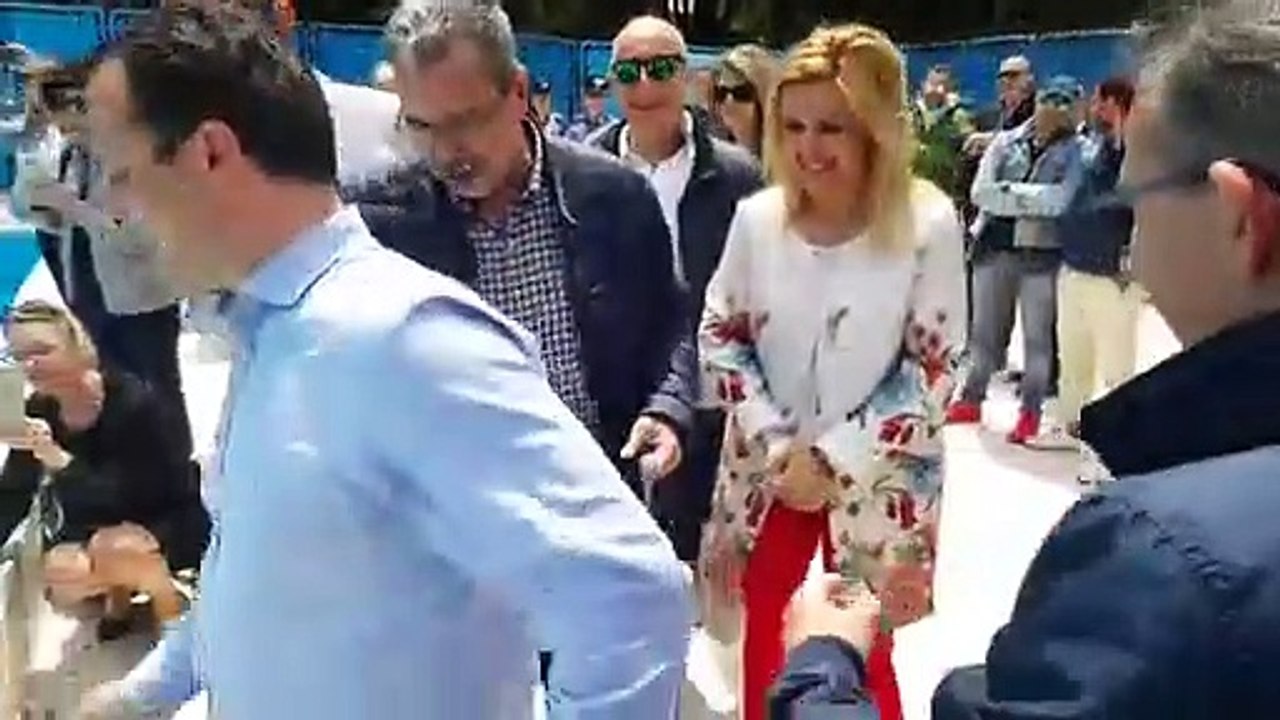 Villa Dante: il tuffo in piscina del sindaco di Messina De Luca