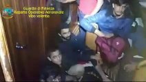 Calabria: intercettata barca con a bordo migranti, arrestati due sospetti scafisti. Le immagini