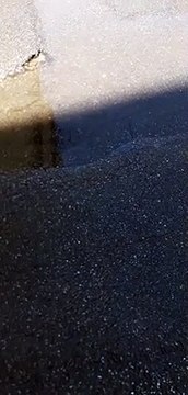 Reggio Calabria: copiosa perdita di acqua in via Aldo Moro, le immagini