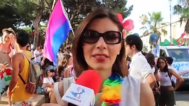 Reggio Calabria, Laura Bertullo al Gay Pride: tutti dobbiamo essere uguali nei diritti e fratelli nelle battaglie di civiltÃ