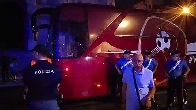 Reggina: la squadra arriva a Piazza Duomo, le immagini