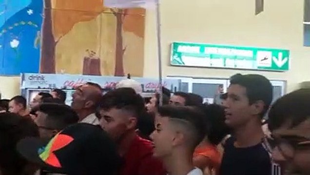 Reggina, l'arrivo di German Denis LIVE: entusiasmo dilagante del popolo amaranto [GALLERY]