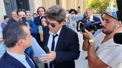 Messina, assalto de Le Iene al sindaco De Luca