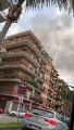 Reggio Calabria, grosso incendio sul viale Aldo Moro