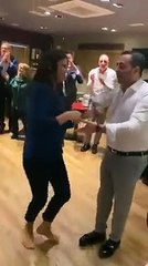 Download Video: Jole Santelli balla la tarantella con Francesco Cannizzaro a Reggio Calabria, le immagini