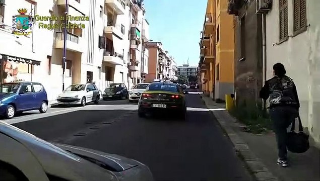 Reggio Calabria: maltrattava, picchiava e minacciava gli alunni, maestra sospesa per un anno. Ecco le immagini