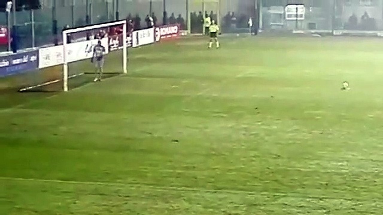 Vibonese-Reggina, il calcio di rigore di Denis