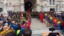 Reggio Calabria, l'uscita della salma di Nino Candido dal Duomo dopo i funerali
