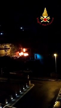 Messina, incendio a Santo Stefano Briga: le immagini