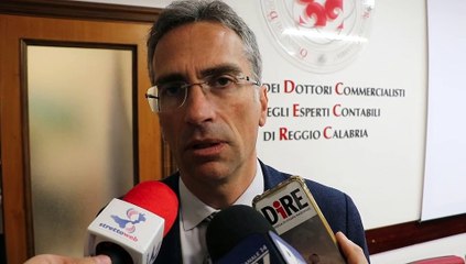 Télécharger la video: Reggio Calabria, intervista al Presidente della Camera di Commercio Ninni Tramontana