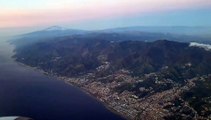 Lo straordinario spettacolo dello Stretto di Messina visto dall'alto all'alba del 31 Gennaio 2020
