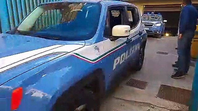 Reggio Calabria, in manette capi e affiliati alla cosca Labate: le immagini degli arrestati che lasciano la Questura