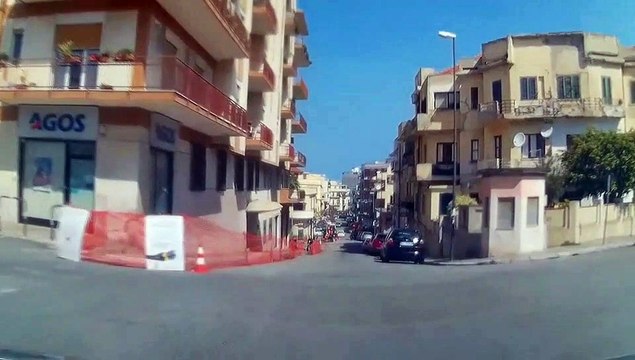 Reggio Calabria ai tempi del Coronavirus, le immagini della cittÃ deserta