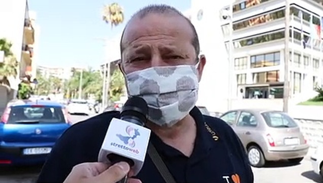 Rifiuti a Reggio Calabria, sit-in di Libera a Palazzo Campanella: le parole di Enzo Marra di Unieuro