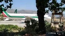 Riapre l'Aeroporto dello Stretto: le immagini dell'aereo Alitalia decollato pochi minuti fa