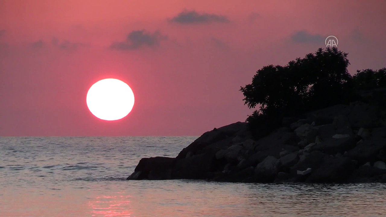 Akçakoca'da gün batımında oluşan kızıllık adeta büyüledi - DÜZCE