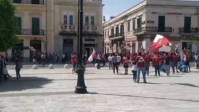 Festa Reggina, i tifosi: Reggio Calabria vuole vincere
