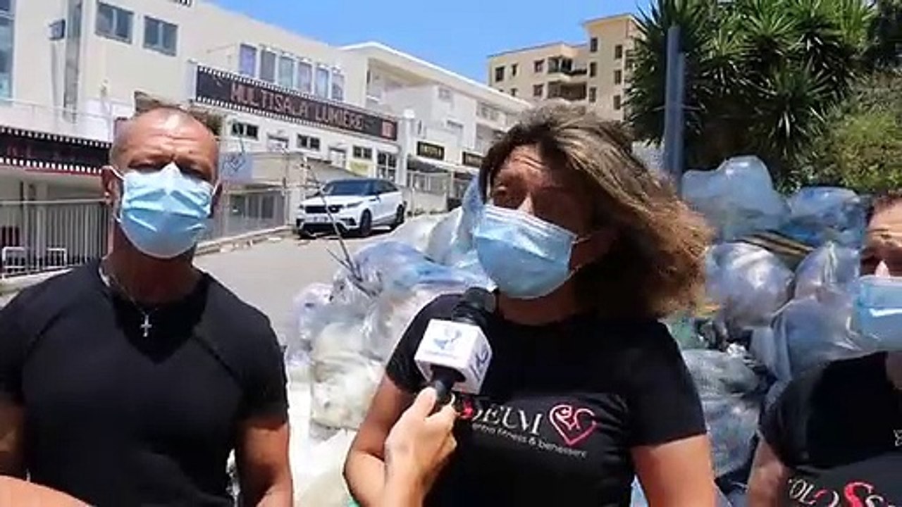 Rifiuti a Reggio Calabria: i proprietari della palestra Colosseum 3.0: "ingresso infestato da topi. L'amministrazione ci aiuti"