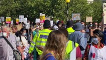 İngiliz sağlık çalışanları zam talebiyle hükümeti protesto etti (1) - LONDRA