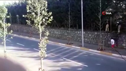 Ümraniye'de trafiği kilitleyen yangın
