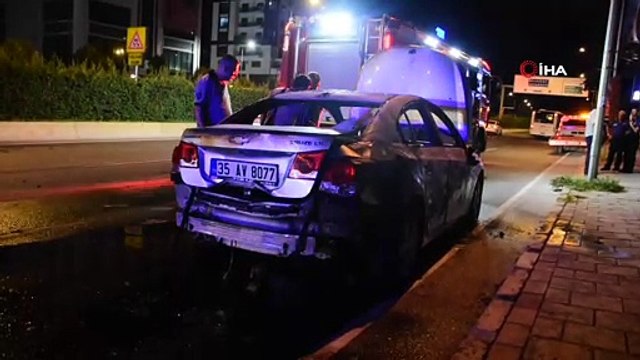 Seyir halindeki otomobilde yangın çıktı