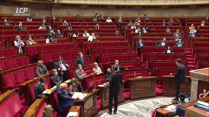 Projet de loi bioéthique : Olivier Véran déclare "l'amour est la base du foyer familial"