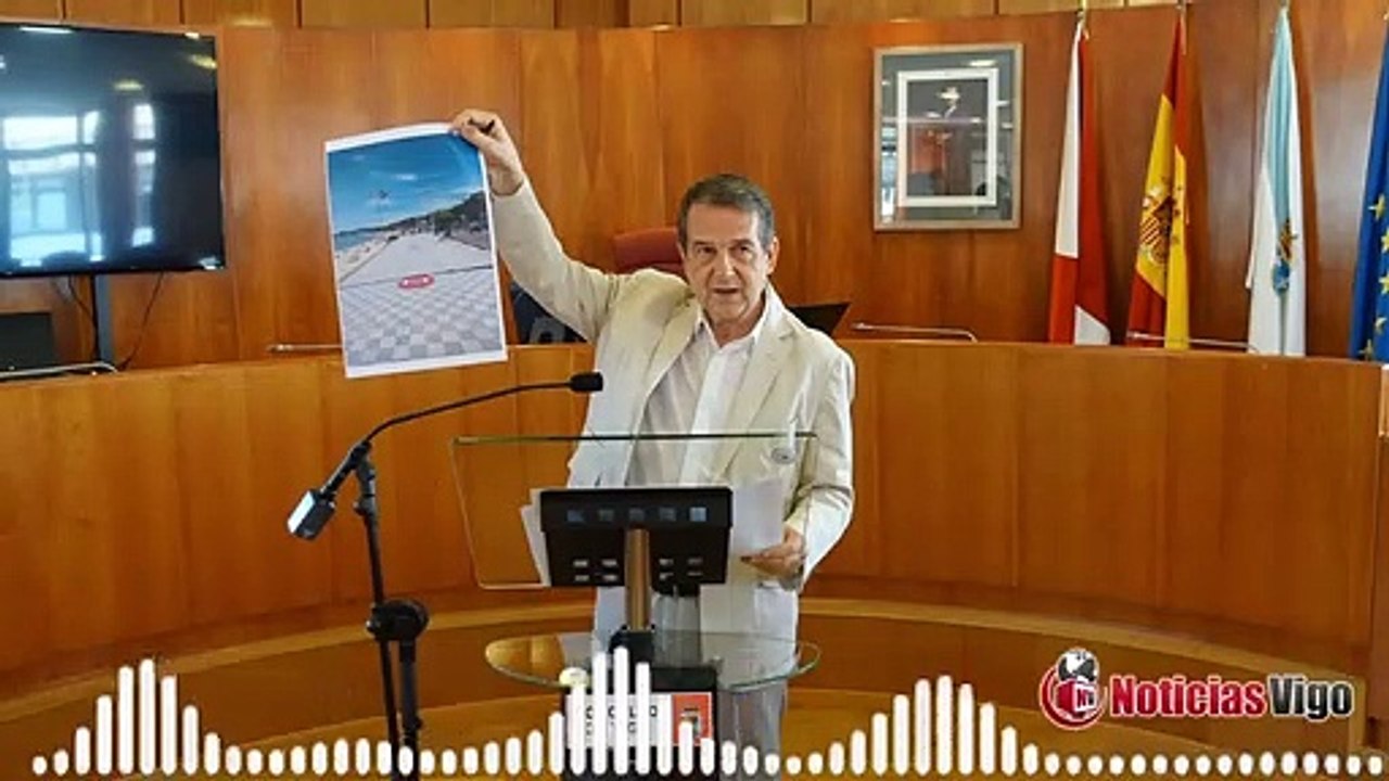 O Concello de Vigo sinaliza o transito peonil en Samil e Principe para garantir a distancia social