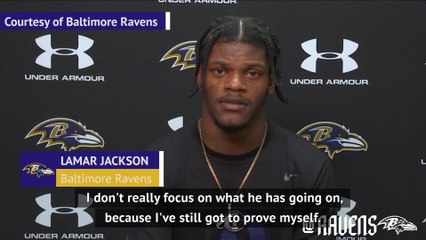 Tải video: Reigning NFL MVP Jackson not focused on Mahomes' record contract