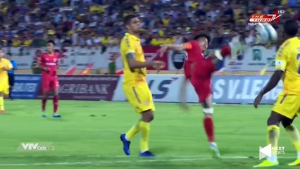 Tiến Linh gặp chấn thương bí ẩn, ngã xuống sân Thiên Trường khiến thầy Park lo sốt vó - NEXT SPORTS