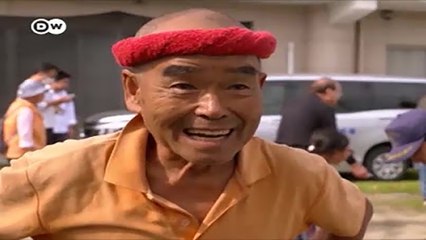 Nhật Bản: Cụ ông 80 tuổi "mê" cứu hộ tình nguyện | VTC