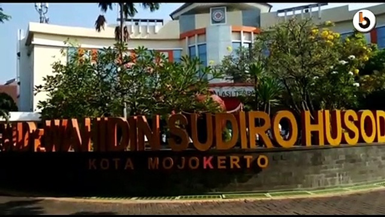 4 TENAGA MEDIS RSU Dr WAHIDIN SUDIRO HUSODO MOJOKERTO POSITIVE ISOLASI