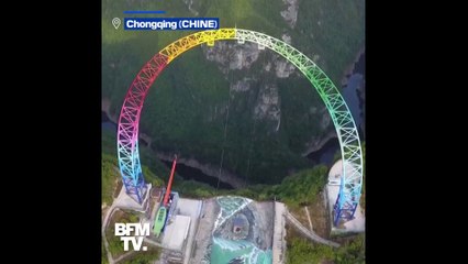 La plus haute balançoire au monde ouvre ses portes en Chine