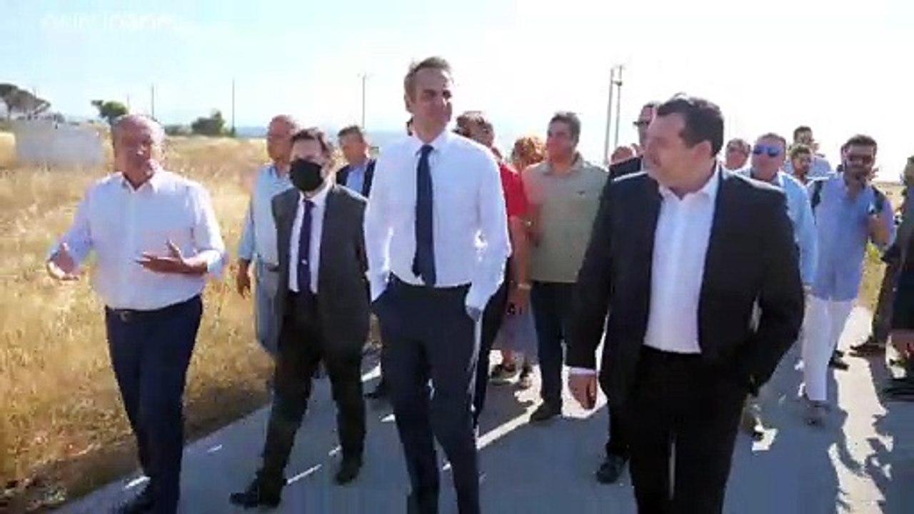 Επίσκεψη Μητσοτάκη στο Μάτι - Δωρεά 11 εκατομμυ...