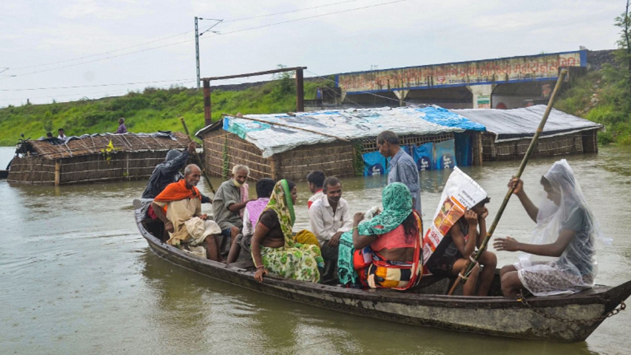 Double whammy of corona and floods jolts Bihar,...