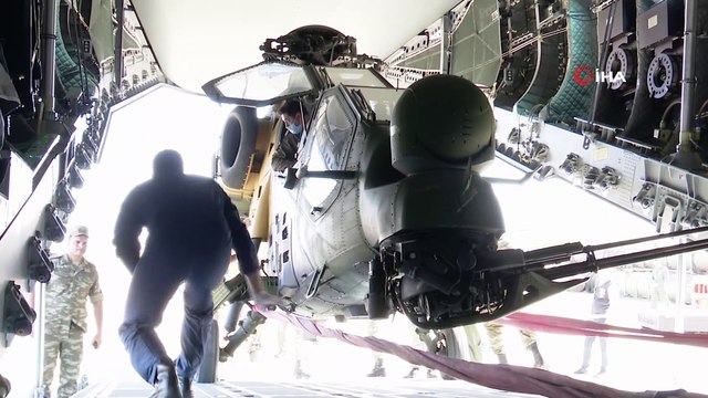 Azerbaycan-Türkiye Fiilî Atışlı Ortak/Müşterek Tabur Görev Kuvveti Tatbikatı, Bakü/Azerbaycan ve Nahçıvan’da eş zamanlı olarak, Türkiye’den Kara Havacılık Unsurlarının da katılımıyla devam ediyor.