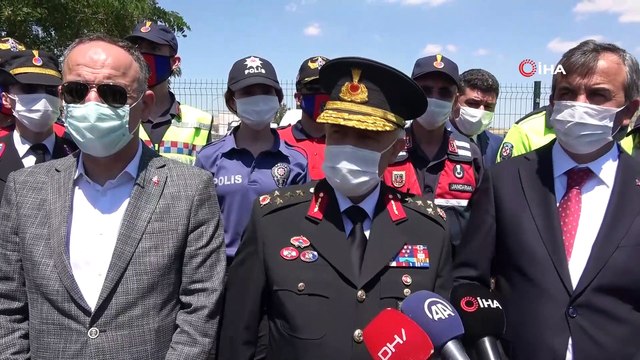 Jandarma Genel Komutanı Orgeneral Çetin trafik denetimine katıldı