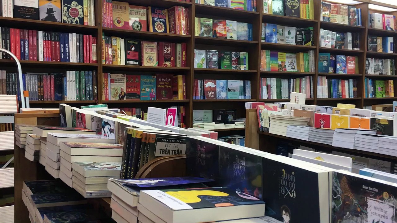 Nhà sách lớn Fahasa Aeon mall Long Biên