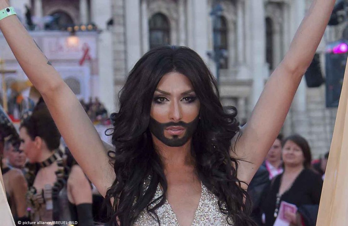 Tom Neuwirth moderiert neue Raab-Show