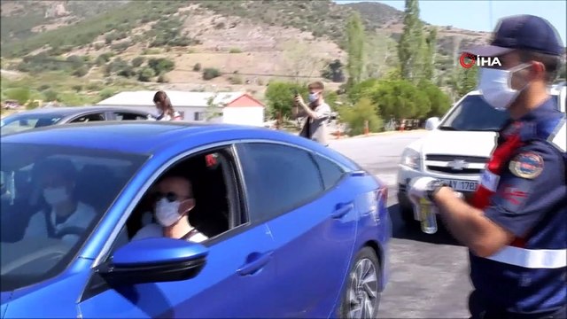 Ayvalık’ta jandarma ve polisten bayram trafiği denetimi