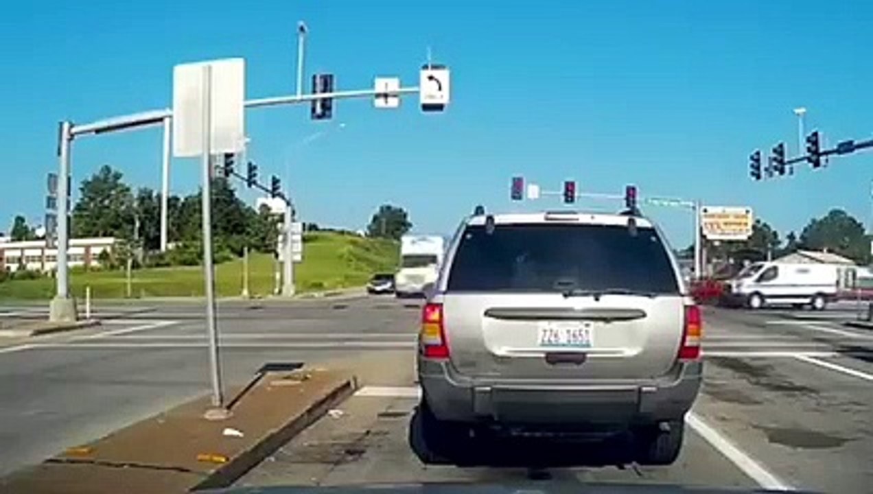 اقوى حوادث السيارات التى التقطتها عدسات الكاميرا